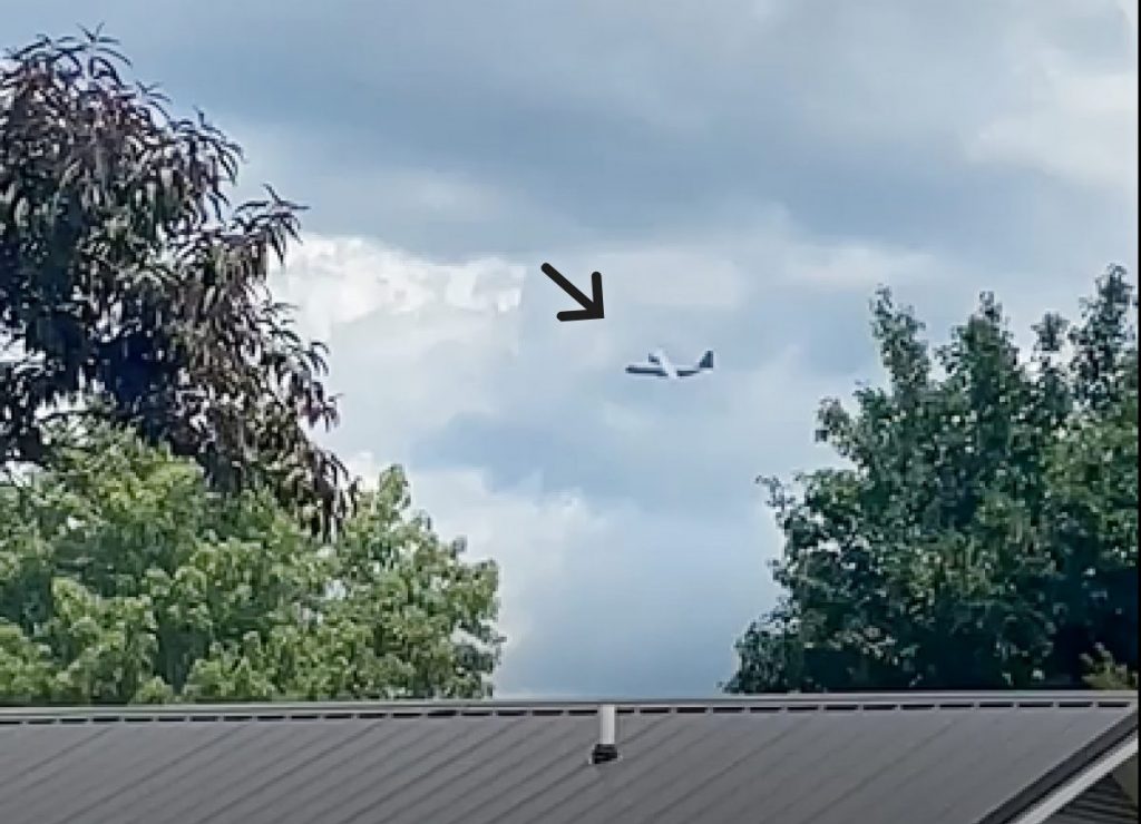 Low flying planes have citizens asking questions Jobe for Kentucky